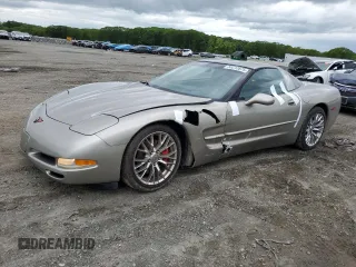 2002 Chevrolet Corvette z VIN 1G1YY22G225125310, wystawiony jako Copart lot #58212875 z przebiegiem 101 173 mil mil oraz Czysty tytuł • Clean title. Historia ofert i sprzedaży dostępna na DreamBid. Obrazek 1.