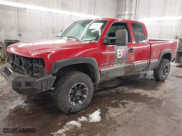 2002 Chevrolet Silverado 1500 LT with VIN 2GCEK19T221128475, listed as a IAAI auction lot 41518914 with 312,202 mi miles. Bid and sale history available at carsss.com. Image 2.