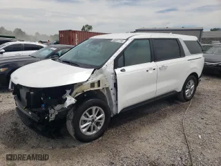 2024 Kia Carnival LX with VIN KNDNB4H38R6398560, listed as a Copart auction lot 58257774 with 4,671 mi miles and Salvage Title. Bid and sale history available at carsss.com. Image 1.