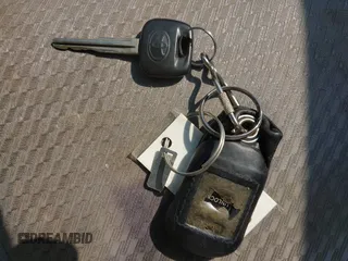 2004 Toyota Highlander z VIN JTEGP21AX40015121, wystawiony jako IAAI lot #41994943 z przebiegiem 198 644 mil mil oraz . Historia ofert i sprzedaży dostępna na DreamBid. Obrazek 11.