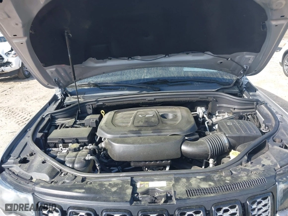 2018 Jeep Grand Cherokee Laredo E with VIN 1C4RJFAG0JC284927, listed as a IAAI auction lot 41964013 with 130,145 mi miles. Bid and sale history available at carsss.com. Image 10.