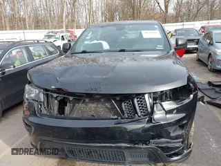 2017 Jeep Grand Cherokee Laredo with VIN 1C4RJFAG7HC873211, listed as a IAAI auction lot 40849066 with 139,430 mi miles. Bid and sale history available at carsss.com. Image 12.