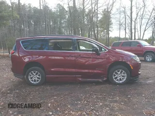 2021 Chrysler Voyager LXi with VIN 2C4RC1DG1MR556020, listed as a IAAI auction lot 41044760 with 6,286 mi miles and . Bid and sale history available at DreamBid. Image 13.