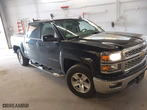 2015 Chevrolet Silverado 1500 LT with VIN 3GCUKRECXFG241779, listed as a IAAI auction lot 41728290 with NaN miles. Bid and sale history available at carsss.com. Image 1.