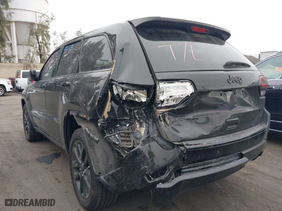 2018 Jeep Grand Cherokee Altitude with VIN 1C4RJFAG8JC121202, listed as a IAAI auction lot 41205040 with 111,407 mi miles. Bid and sale history available at carsss.com. Image 6.