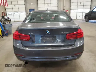 2017 BMW 3 Series 320i xDrive z VIN WBA8A3C30HK693057, wystawiony jako Copart lot #55702505 z przebiegiem 128 182 mil mil oraz Czysty tytuł • Clean title. Historia ofert i sprzedaży dostępna na DreamBid. Obrazek 6.