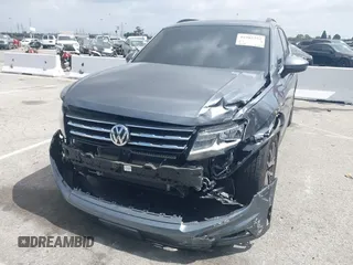 2020 Volkswagen Tiguan SE with VIN 3VV3B7AX9LM061569, listed as a IAAI auction lot 41902252 with 33,079 mi miles and . Bid and sale history available at DreamBid. Image 17.
