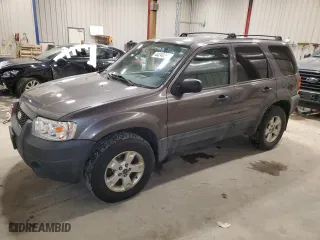 2005 Ford Escape XLT with VIN 1FMYU93135KB23475, listed as a Copart auction lot 44240295 with 210,732 mi miles and Clean Title. Bid and sale history available at carsss.com. Image 1.