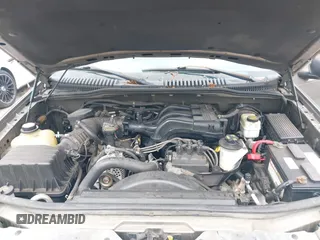 2005 Ford Explorer XLT with VIN 1FMZU73K05ZA64085, listed as a IAAI auction lot 42717487 with 184,495 mi miles and . Bid and sale history available at DreamBid. Image 10.