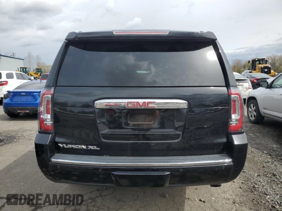 2020 GMC Yukon XL Denali with VIN 1GKS2HKJ6LR303991, listed as a Copart auction lot 51335235 with 31,280 mi miles and Salvage Title. Bid and sale history available at carsss.com. Image 6.