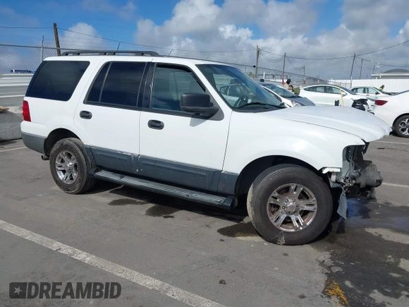 2006 Ford Expedition XLS with VIN 1FMPU13596LA38314, listed as a IAAI auction lot 41577982 with 154,752 mi miles. Bid and sale history available at carsss.com. Image 1.