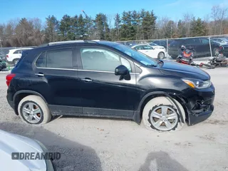 2018 Chevrolet Trax LT with VIN 3GNCJPSB1JL231115, listed as a IAAI auction lot 41686302 with 44,763 mi miles. Bid and sale history available at carsss.com. Image 13.