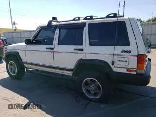 2000 Jeep Cherokee SE with VIN 1J4FF28S7YL257350, listed as a Copart auction lot 62320544 with 197,887 mi miles and Clean Title. Bid and sale history available at carsss.com. Image 2.