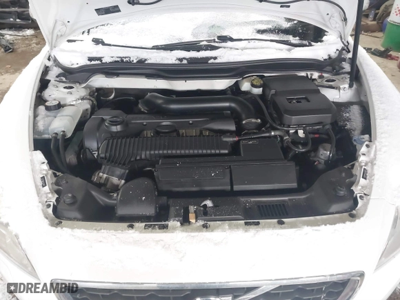 2011 Volvo C70 with VIN YV1672MC3BJ116273, listed as a IAAI auction lot 41581238 with 128,035 mi miles. Bid and sale history available at carsss.com. Image 10.