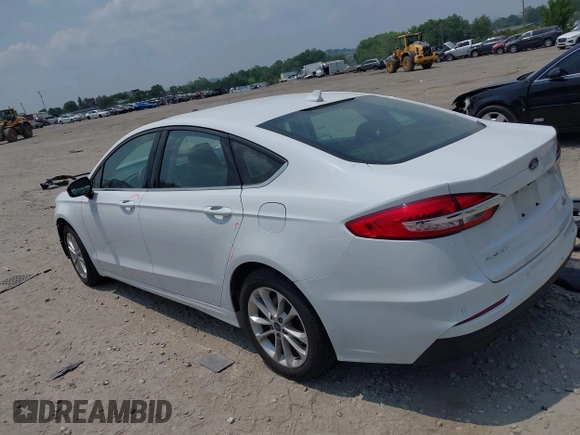 2020 Ford Fusion SE with VIN 3FA6P0LUXLR155881, listed as a IAAI auction lot 42426199 with 103,809 mi miles and . Bid and sale history available at DreamBid. Image 3.