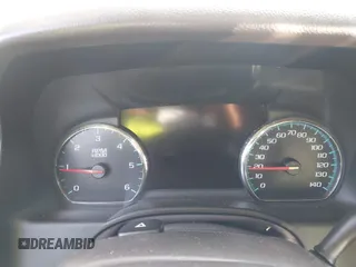 2017 Chevrolet Suburban Premier z VIN 1GNSKJKC9HR117378, wystawiony jako IAAI lot #41610682 z przebiegiem Nie podano mil oraz . Historia ofert i sprzedaży dostępna na DreamBid. Obrazek 15.