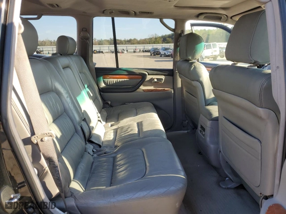 2007 Lexus LX 470 with VIN JTJHT00W374020211, listed as a Copart auction lot 81107884 with 232,240 mi miles and Salvage Title. Bid and sale history available at carsss.com. Image 11.