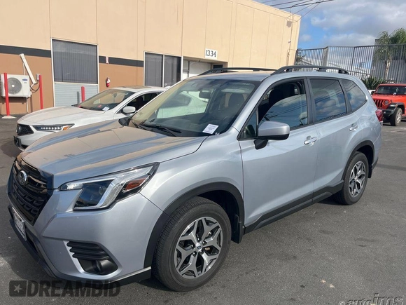 2023 Subaru Forester Premium z VIN JF2SKAEC1PH537355, wystawiony jako IAAI lot #42433904 z przebiegiem 23 984 mil mil oraz . Historia ofert i sprzedaży dostępna na DreamBid. Obrazek 9.