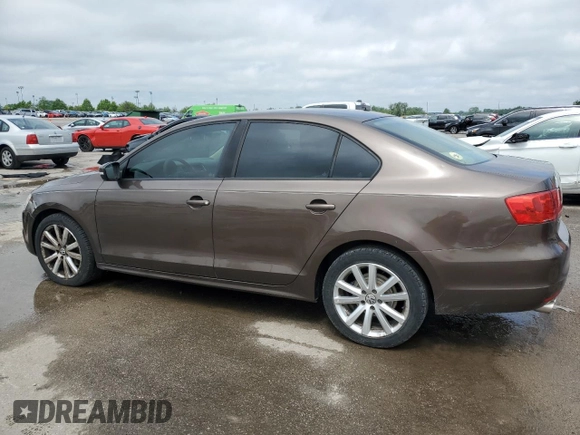 2011 Volkswagen Jetta SE с VIN 3VWBZ7AJ3BM321929, выставлен на аукционе Copart как лот 53988565 с пробегом 122 138 миль миль и Списание • Salvage title. История ставок и продаж доступна на DreamBid. Изображение 2.