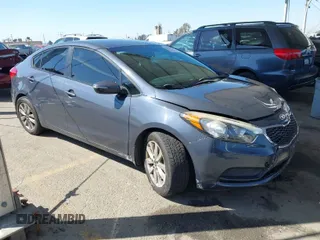 2014 Kia Forte LX with VIN KNAFX4A67E5182013, listed as a IAAI auction lot 41878931 with 35,967 mi miles. Bid and sale history available at carsss.com. Image 1.