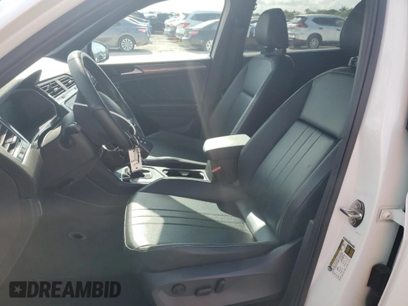 2022 Volkswagen Tiguan SE R-Line Black with VIN 3VVCB7AX1NM080975, listed as a Copart auction lot 56099945 with 42,376 mi miles and Salvage title. Bid and sale history available at DreamBid. Image 7.