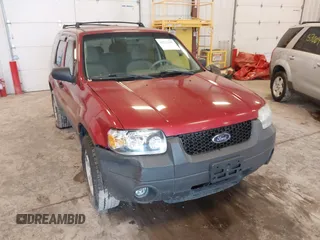 2006 Ford Escape XLT with VIN 1FMYU03186KA68258, listed as a IAAI auction lot 42521609 with 178,032 mi miles and . Bid and sale history available at DreamBid. Image 6.