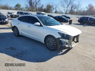 2017 Kia Cadenza Limited with VIN KNALC4J13H5089240, listed as a Copart auction lot 80257194 with 81,727 mi miles and Clean Title. Bid and sale history available at carsss.com. Image 4.