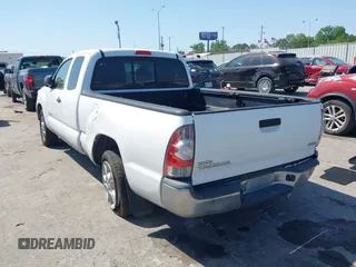 2013 Toyota Tacoma with VIN 5TFTX4CN2DX032744, listed as a IAAI auction lot 41997093 with 213,886 mi miles and . Bid and sale history available at DreamBid. Image 3.