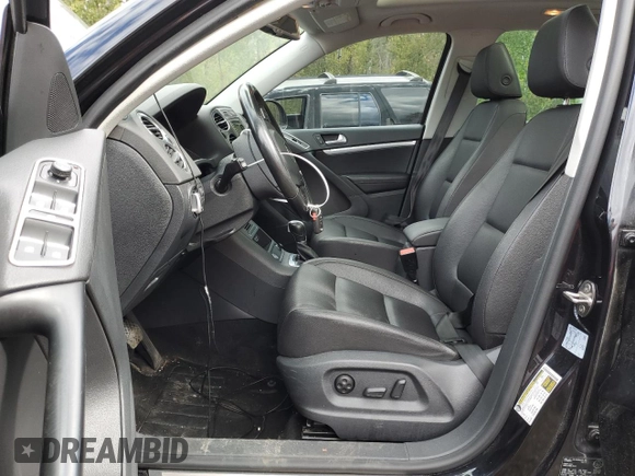 2017 Volkswagen Tiguan with VIN WVGMV7AX2HK031639, listed as a Copart auction lot 72950744 with 109,445 mi miles and Salvage title. Bid and sale history available at DreamBid. Image 7.