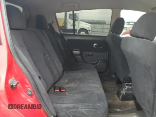 2011 Nissan Versa S z VIN 3N1BC1CP3BL418656, wystawiony jako Copart lot #53477285 z przebiegiem 185 518 mil mil oraz Szkoda całkowita • Salvage title. Historia ofert i sprzedaży dostępna na DreamBid. Obrazek 10.