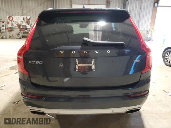 2021 Volvo XC90 Momentum with VIN YV4102PKXM1710558, listed as a Copart auction lot 83313424 with 40,759 mi miles and Salvage Title. Bid and sale history available at carsss.com. Image 6.