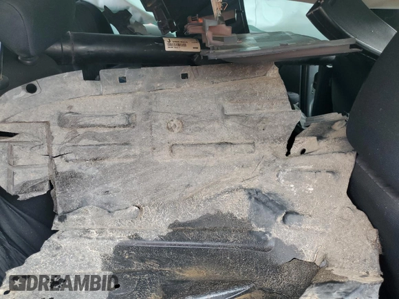 2017 Nissan Rogue SV z VIN KNMAT2MV3HP525943, wystawiony jako Copart lot #67040194 z przebiegiem Nie podano mil oraz Szkoda całkowita • Salvage title. Historia ofert i sprzedaży dostępna na DreamBid. Obrazek 10.