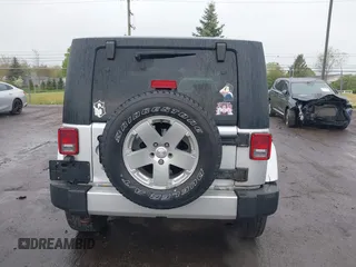 2010 Jeep Wrangler Sahara с VIN 1J4AA5D10AL166398, выставлен на аукционе IAAI как лот 42144530 с пробегом 140 020 миль миль и . История ставок и продаж доступна на DreamBid. Изображение 16.