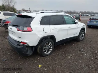 2021 Jeep Cherokee Latitude Lux with VIN 1C4PJMMX5MD133846, listed as a IAAI auction lot 41649737 with 145,382 mi miles. Bid and sale history available at carsss.com. Image 4.
