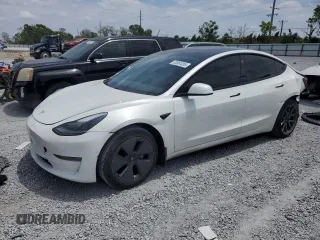 2021 Tesla Model 3 Standard Range Plus z VIN 5YJ3E1EA7MF048074, wystawiony jako Copart lot #53961055 z przebiegiem 57 300 mil mil oraz Nie do naprawy • Non repairable. Historia ofert i sprzedaży dostępna na DreamBid. Obrazek 1.