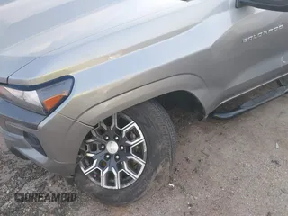 2023 Chevrolet Colorado 2WD LT с VIN 1GCPSCEK3P1131688, выставлен на аукционе IAAI как лот 42396507 с пробегом 21 621 миль миль и . История ставок и продаж доступна на DreamBid. Изображение 6.