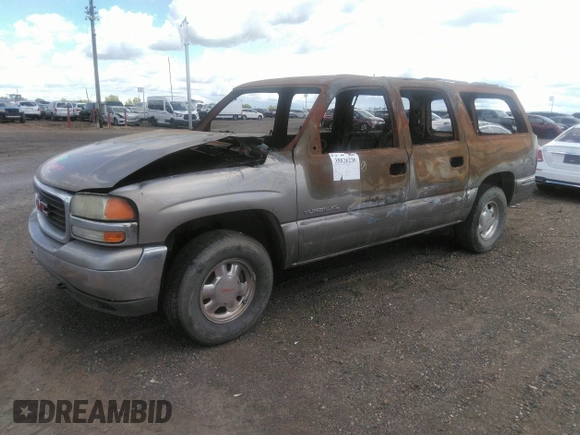 2000 GMC Yukon XL SLT with VIN 3GKFK16T8YG118062, listed as a IAAI auction lot 39305331 with 1 mi miles. Bid and sale history available at carsss.com. Image 2.