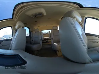 2014 Chevrolet Tahoe LTZ z VIN 1GNSCCE00ER228911, wystawiony jako IAAI lot #41732239 z przebiegiem 216 743 mil mil oraz . Historia ofert i sprzedaży dostępna na DreamBid. Obrazek 19.
