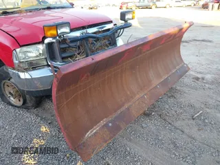 2000 Ford Super Duty F-250 XL with VIN 1FTNF21F4YED71549, listed as a IAAI auction lot 40983462 with 1 mi miles. Bid and sale history available at carsss.com. Image 15.
