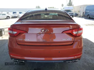 2015 Hyundai Sonata Limited z VIN 5NPE34AB2FH081938, wystawiony jako Copart lot #58261725 z przebiegiem 93 051 mil mil oraz Szkoda całkowita • Salvage title. Historia ofert i sprzedaży dostępna na DreamBid. Obrazek 6.