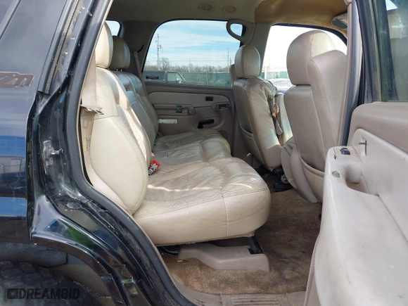 2001 Chevrolet Tahoe LS with VIN 1GNEK13T41R219642, listed as a IAAI auction lot 41655081 with 243,737 mi miles. Bid and sale history available at carsss.com. Image 8.