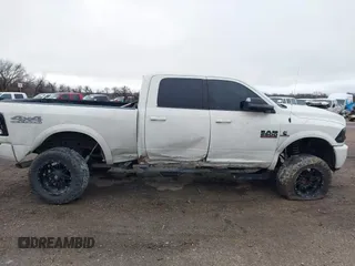 2017 Ram 2500 Laramie z VIN 3C6UR5FL7HG749723, wystawiony jako IAAI lot #41523969 z przebiegiem 133 622 mil mil oraz . Historia ofert i sprzedaży dostępna na DreamBid. Obrazek 13.