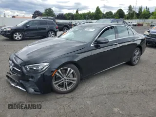 2022 Mercedes-Benz E 350 z VIN W1KZF8EB8NB071205, wystawiony jako Copart lot #61082324 z przebiegiem 17 253 mil mil oraz Szkoda całkowita • Salvage title. Historia ofert i sprzedaży dostępna na DreamBid. Obrazek 1.