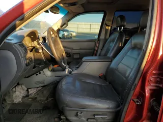 2002 Ford Explorer XLT z VIN 1FMZU73W82UD11591, wystawiony jako Copart lot #80758564 z przebiegiem 198 935 mil mil oraz Szkoda całkowita • Salvage title. Historia ofert i sprzedaży dostępna na DreamBid. Obrazek 7.