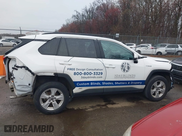 2021 Toyota RAV4 Hybrid LE z VIN 2T3MWRFV6MW118143, wystawiony jako IAAI lot #41863177 z przebiegiem 43 527 mil mil oraz . Historia ofert i sprzedaży dostępna na DreamBid. Obrazek 14.
