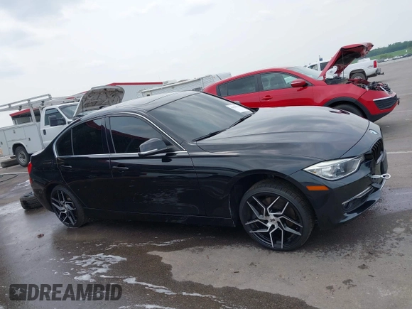 2015 BMW 3 Series 328i xDrive z VIN WBA3B5G56FNS18880, wystawiony jako IAAI lot #42454124 z przebiegiem 63 217 mil mil oraz . Historia ofert i sprzedaży dostępna na DreamBid. Obrazek 14.