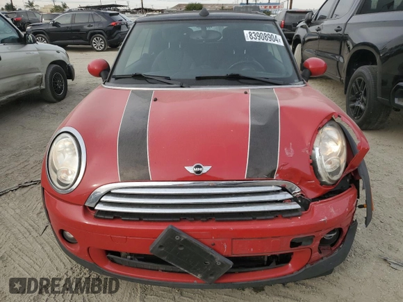2010 MINI Convertible с VIN WMWMR3C56ATU97164, выставлен на аукционе Copart как лот 83908904 с пробегом 153 936 миль миль и Списание • Salvage title. История ставок и продаж доступна на DreamBid. Изображение 5.