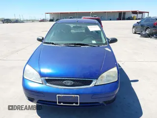 2006 Ford Focus S with VIN 1FAFP34N86W184015, listed as a IAAI auction lot 41832666 with 75,967 mi miles and . Bid and sale history available at carsss.com. Image 6.