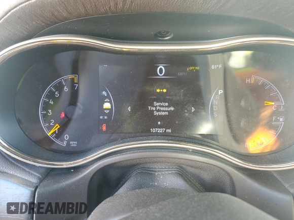 2015 Jeep Grand Cherokee Summit z VIN 1C4RJFJG4FC726941, wystawiony jako Copart lot #47025945 z przebiegiem 107 227 mil mil oraz Szkoda całkowita • Salvage title. Historia ofert i sprzedaży dostępna na DreamBid. Obrazek 9.