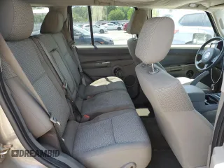 2006 Jeep Commander with VIN 1J8HG48N06C274675, listed as a Copart auction lot 54521835 with 134,587 mi miles and Salvage Title. Bid and sale history available at DreamBid. Image 11.